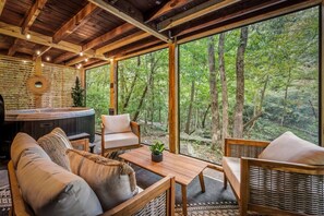 Indoor spa tub - NEW! Creekside Ranch A-Frame (Young Harris)