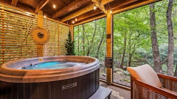 Indoor spa tub
