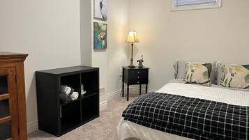 1 chambre, fer et planche Ă repasser, Wi-Fi gratuit, draps fournis