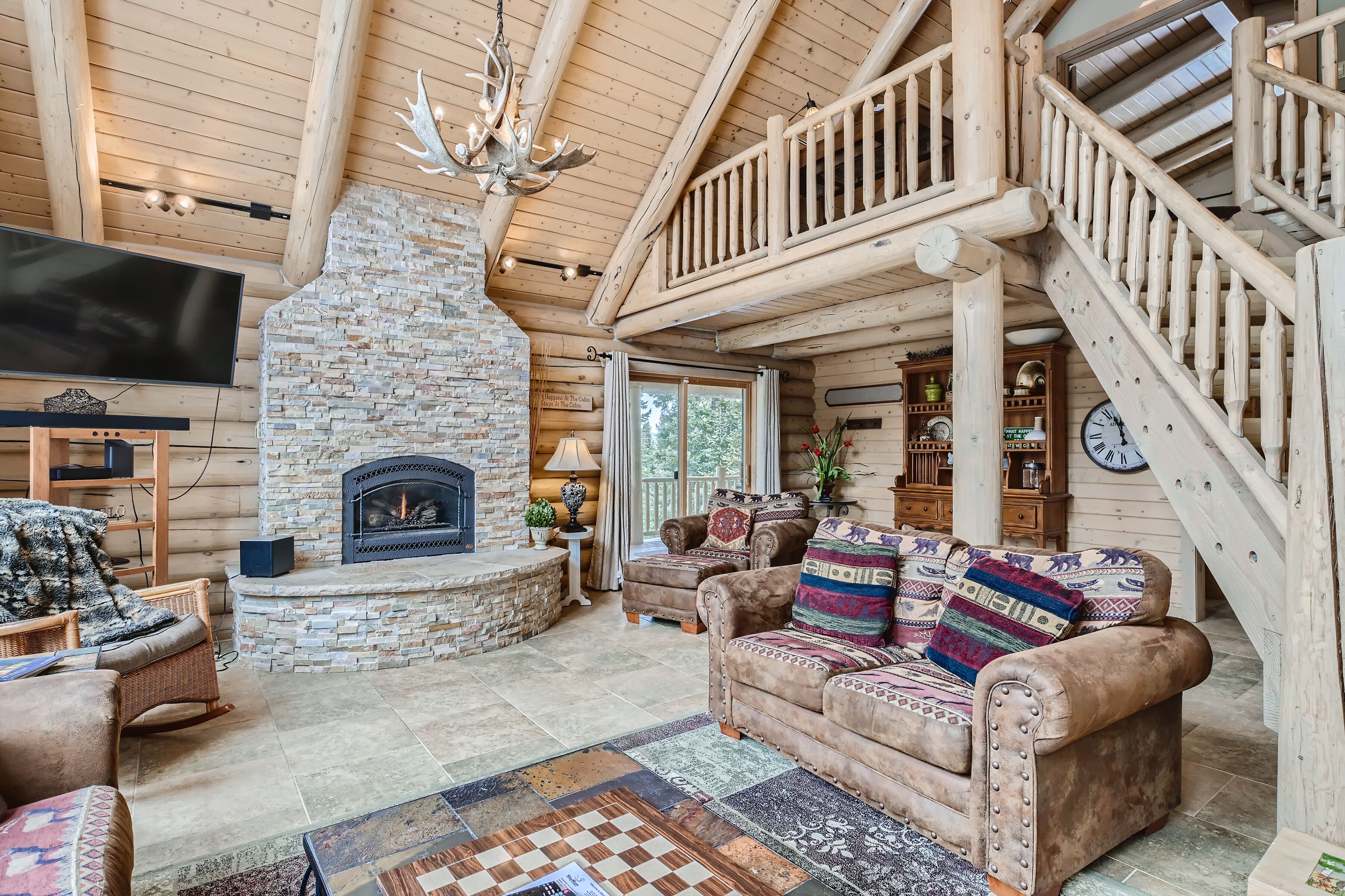 Mt Quandry Retreat  - FREE SkyCard Activities