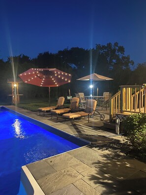 Alberca al aire libre y alberca climatizada