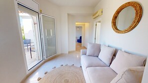 TV, fireplace, DVD player