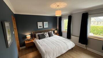4 Schlafzimmer, Bügeleisen/Bügelbrett, kostenloses WLAN, Bettwäsche