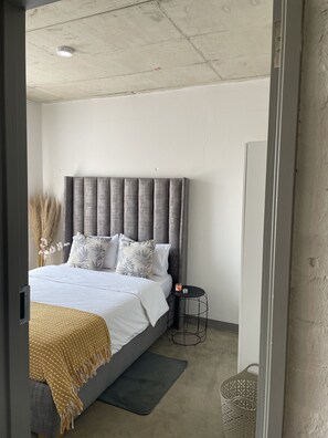 1 bedroom, in-room safe, iron/ironing board, free WiFi - Beautiful Modern Industrial apartment in the heart of Johannesburg Jozi Maboneng (Johannesburg)