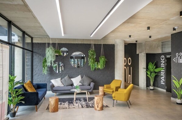 Lobby - Beautiful Modern Industrial apartment in the heart of Johannesburg Jozi Maboneng (Johannesburg)