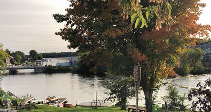 Cottage Kawartha Lakes on Balsam lake 4 Bed Rooms
