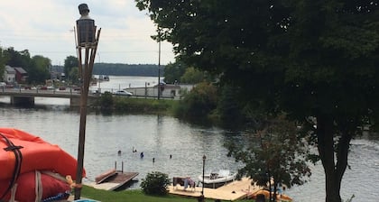 Cottage Kawartha Lakes on Balsam lake 4 Bed Rooms