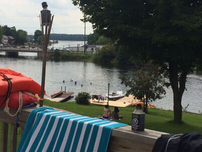 Cottage Kawartha Lakes on Balsam lake 4 Bed Rooms