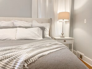 3 bedrooms, desk, iron/ironing board, free WiFi - Well-Appointed South CLT Ranch - Chef's Kitchen/King En Suite/Gas Fire Pit (Charlotte)