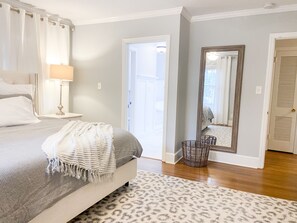 3 Schlafzimmer, Schreibtisch, Bügeleisen/Bügelbrett, kostenloses WLAN