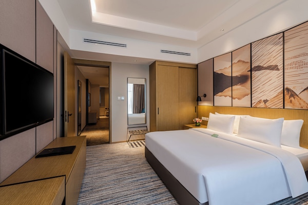 1 bedroom, minibar, in-room safe, desk