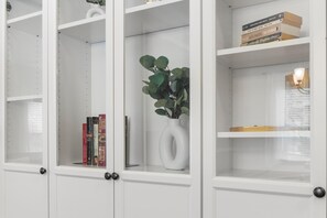 Interior - Central to RTJ, Downtown Auburn & Opelika - Sleeps 12 - Memory Foam Mattresses (Opelika)