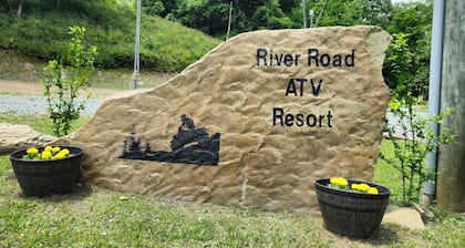 1 BR/1BR Lofted Cabin West Virginia Hatfield McCoy ATV Trails