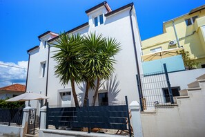 Exterior - Studio apartments Yucca 2min to the sea (Trogir)