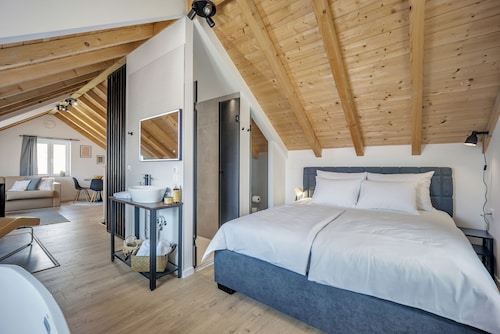 Studio apartments Yucca 2min to the sea