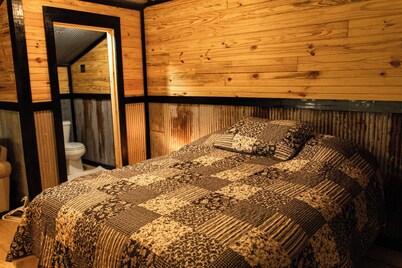 Black Ben Bear Cabin