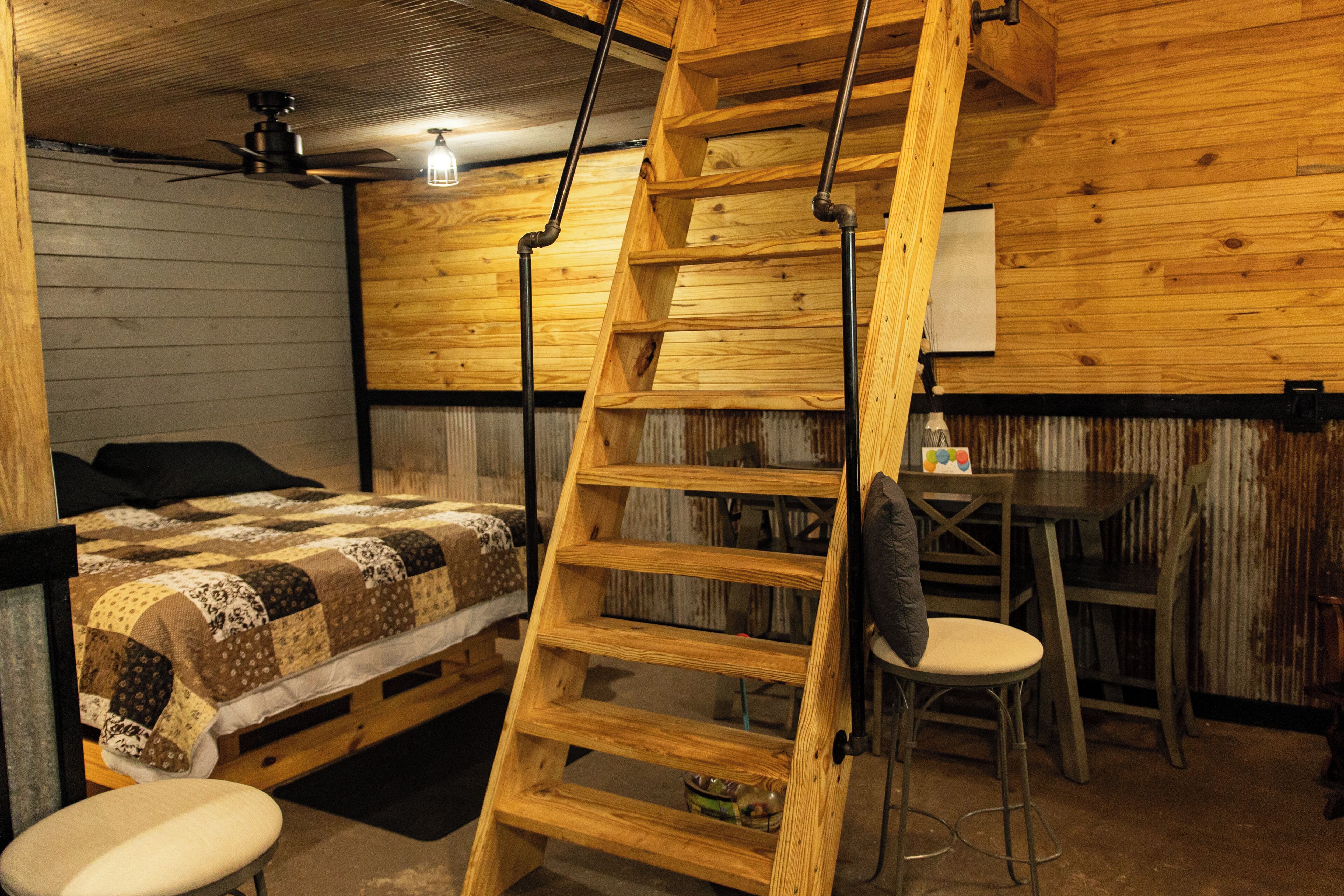 2 bedrooms, iron/ironing board, travel crib, free WiFi