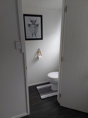Hair dryer, towels, soap, shampoo - Rural in the City (Palmerston North)
