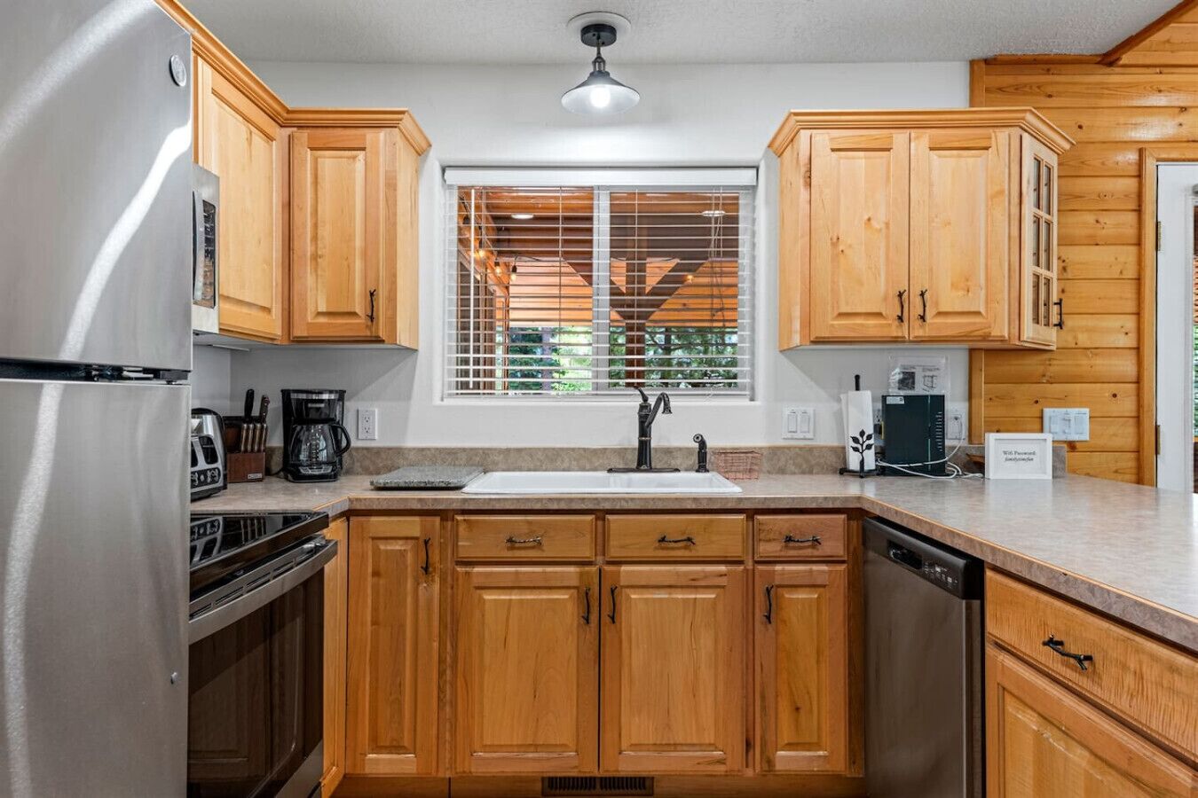 Coffee/tea maker, microwave, oven, stovetop