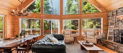 Televisión, chimenea