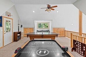 Games room - Blue Pine Lodge! Fire Pit! (Duck Creek Village)