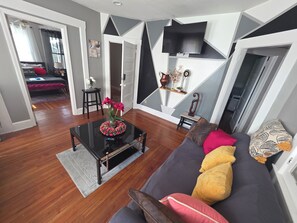 3 bedrooms, desk, iron/ironing board, travel crib