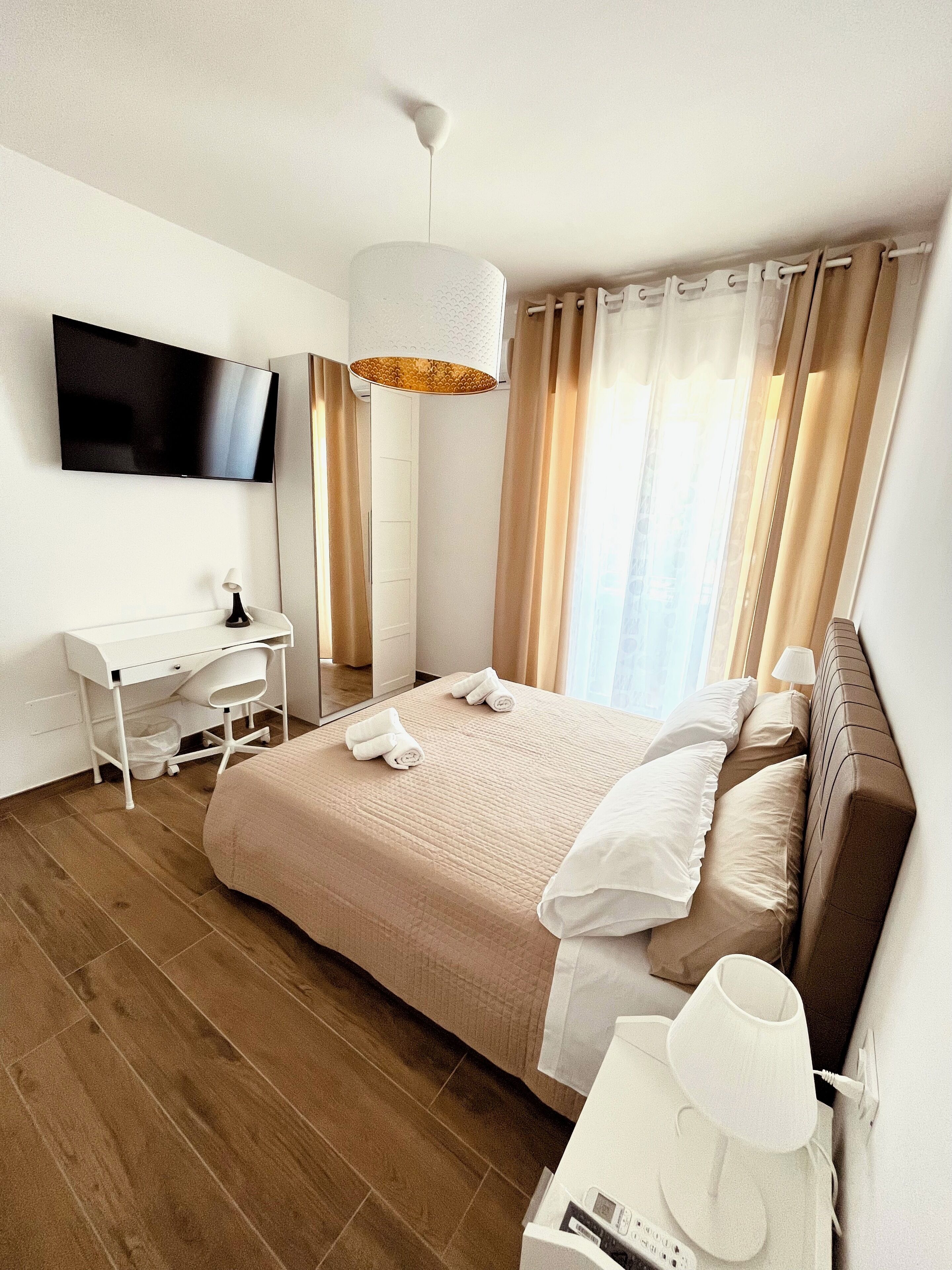 1 camera, Wi-Fi, lenzuola