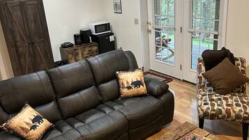 TV connectée, cheminée, chaßne hi-fi