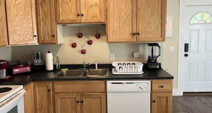 One bedroom Apt- Part of a triplex in Barre Vermont! Great Price!