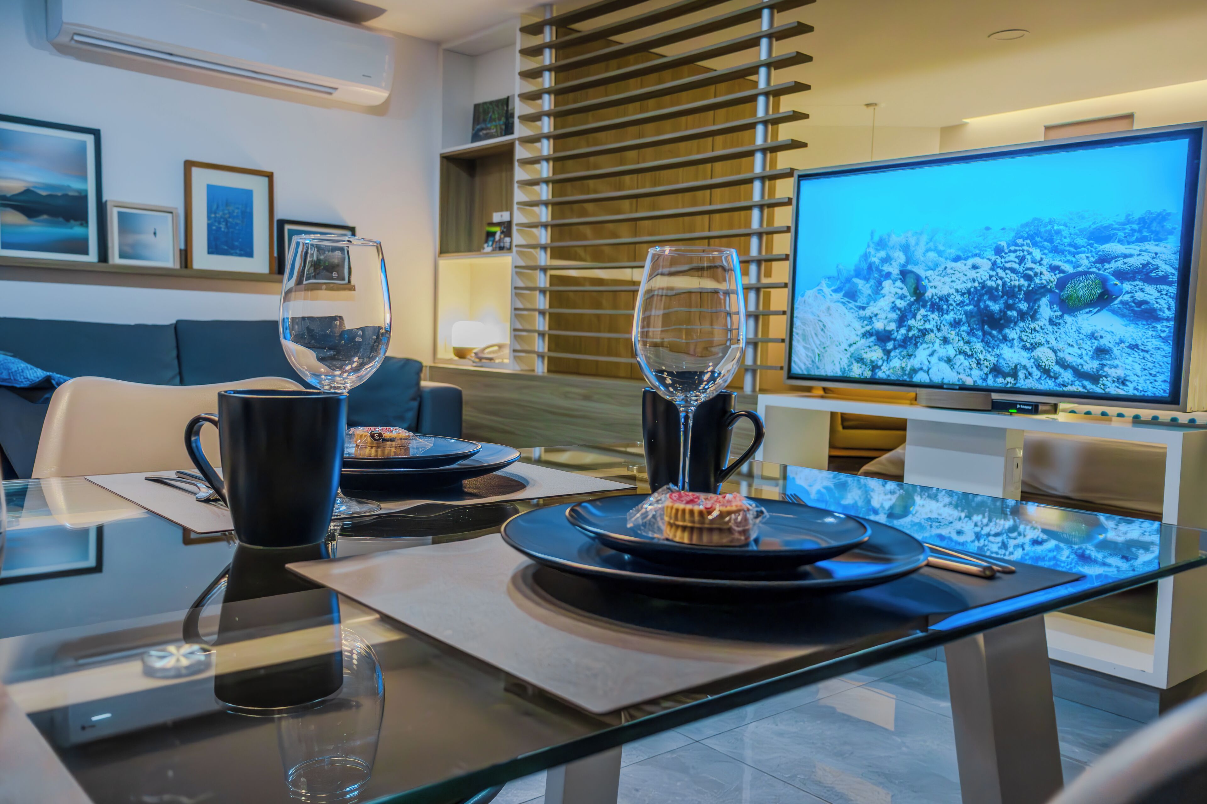 Superior Room | Premium bedding, down comforters, in-room safe, laptop workspace