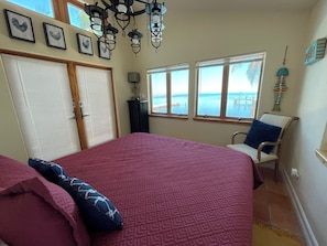 4 bedrooms, in-room safe, WiFi, bed sheets