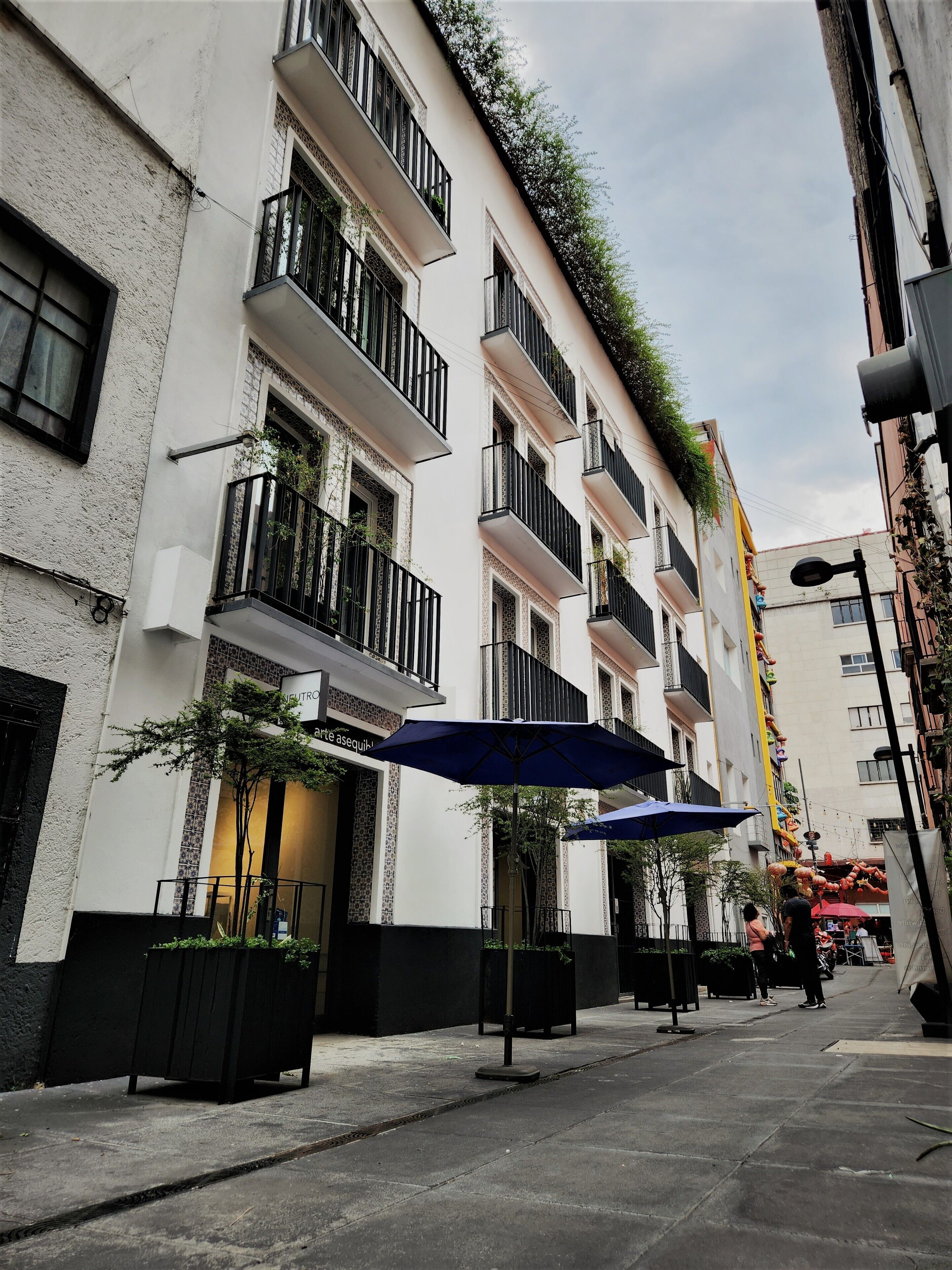 المنشأة من الخارج