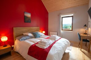 2 bedrooms, iron/ironing board, travel crib, free WiFi