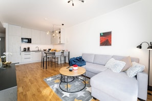 Premium-huoneisto, 1 makuuhuone, tupakointi kielletty, näköala pihalle | Oleskelualue