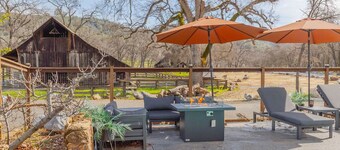 Coyote Creek Ranch + Pool House near Murphy’s