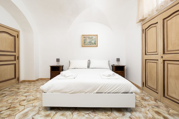 Room - De Vivo Realty - At Antonio's Home in Positano (Positano)