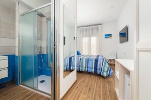 1 chambre, bureau, Wi-Fi gratuit, draps fournis