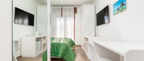 1 多间卧室、办公桌、免费 WiFi、床单