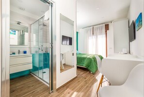 1 camera, Wi-Fi, lenzuola