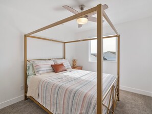 4 chambres, lit de bébé portatif, Wi-Fi, literie fournie