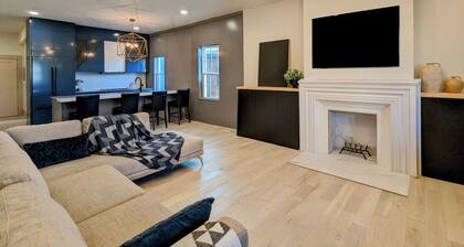 Wine, Dine, Walk! Designer Style & Prime Location Modern 1st Floor Apartment