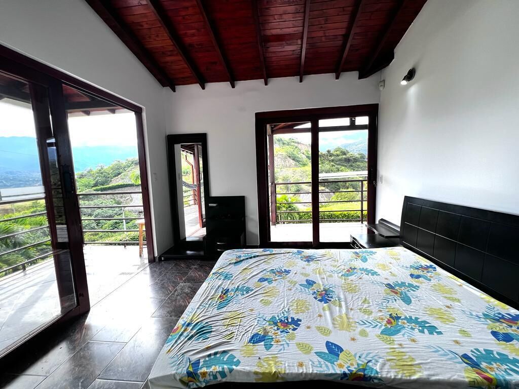 5 chambres, Wi-Fi, draps fournis