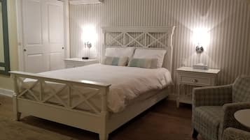 #10 CAPE COD | 1 bedroom, premium bedding, down duvets, Tempur-Pedic beds