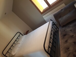 2 Schlafzimmer, Zimmersafe, BĂŒgeleisen/BĂŒgelbrett, Reisekinderbett