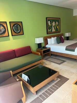 2 makuuhuonetta, Wi-Fi, vuodevaatteet