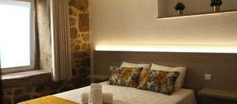 Plátanos & River Views I