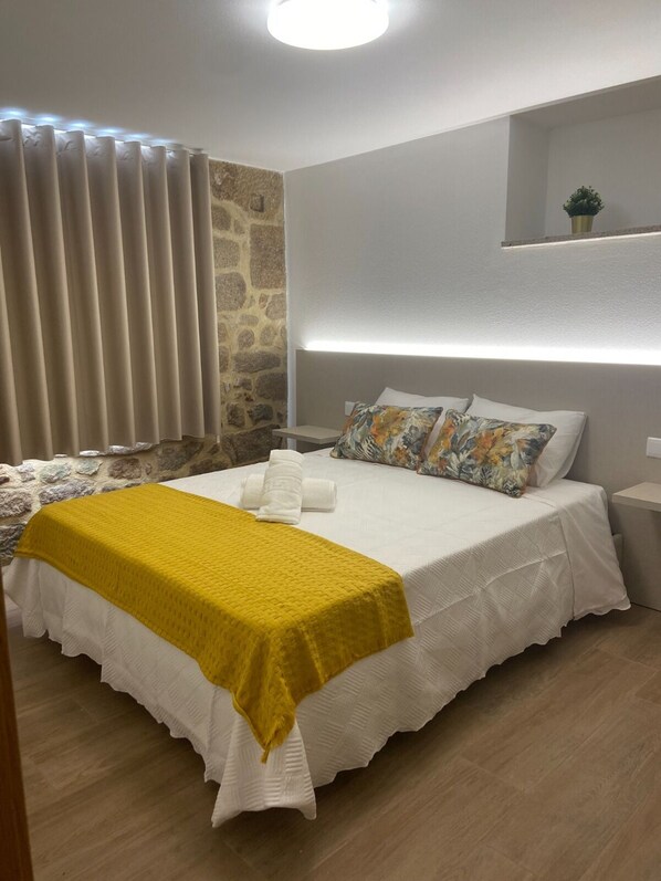 1 chambre, bureau, Wi-Fi gratuit, draps fournis