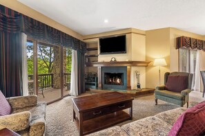 Smart-TV, Kamin, DVD-Player