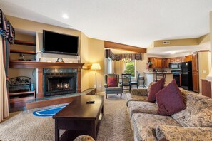 Smart-TV, Kamin, DVD-Player