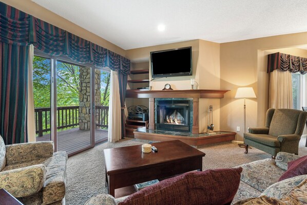 Téléviseur connecté, foyer, lecteur de DVD